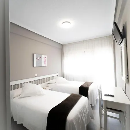 Isabel Hotel 2*